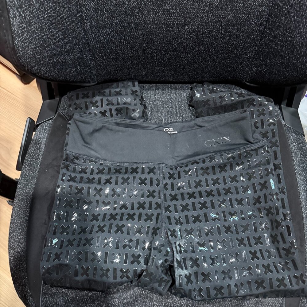 Lot of CXIX and Hella Heels - Picture 3 of 5